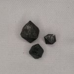 سنگ بلور مگنتیت سیاه 10 گرم